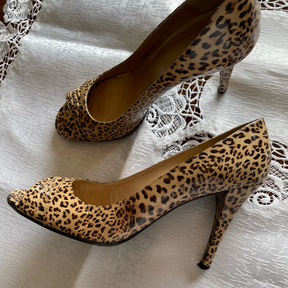 Stuart Weitzman Pumps - Picture 3 of 6